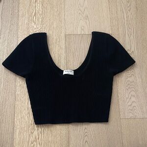 Aritzia Babaton Contour Ribbed Crop Top